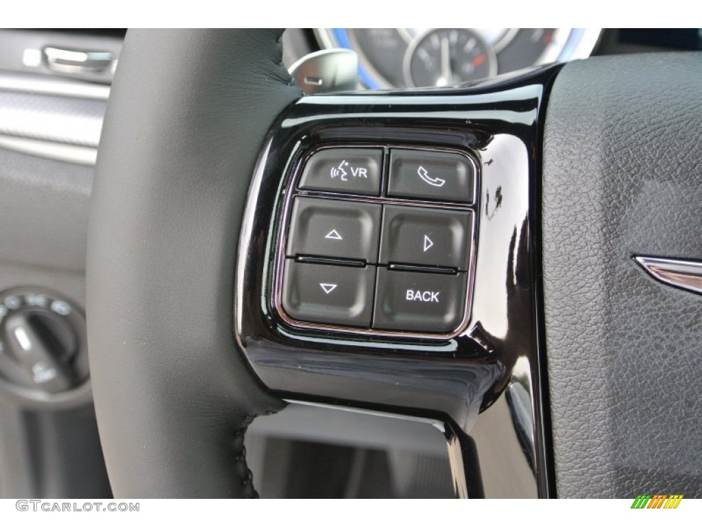 2014 Chrysler 300 S Controls Photo #85028551