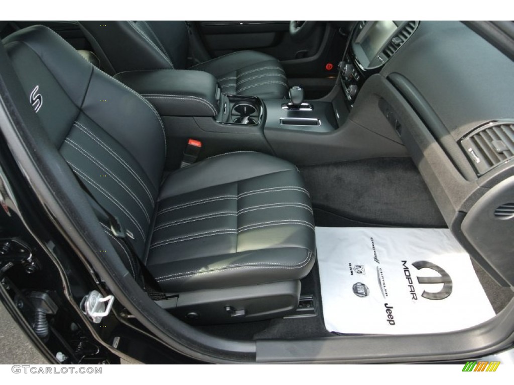 2014 Chrysler 300 S Front Seat Photo #85028656