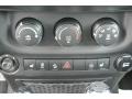 2014 Jeep Wrangler Unlimited Sahara 4x4 Controls