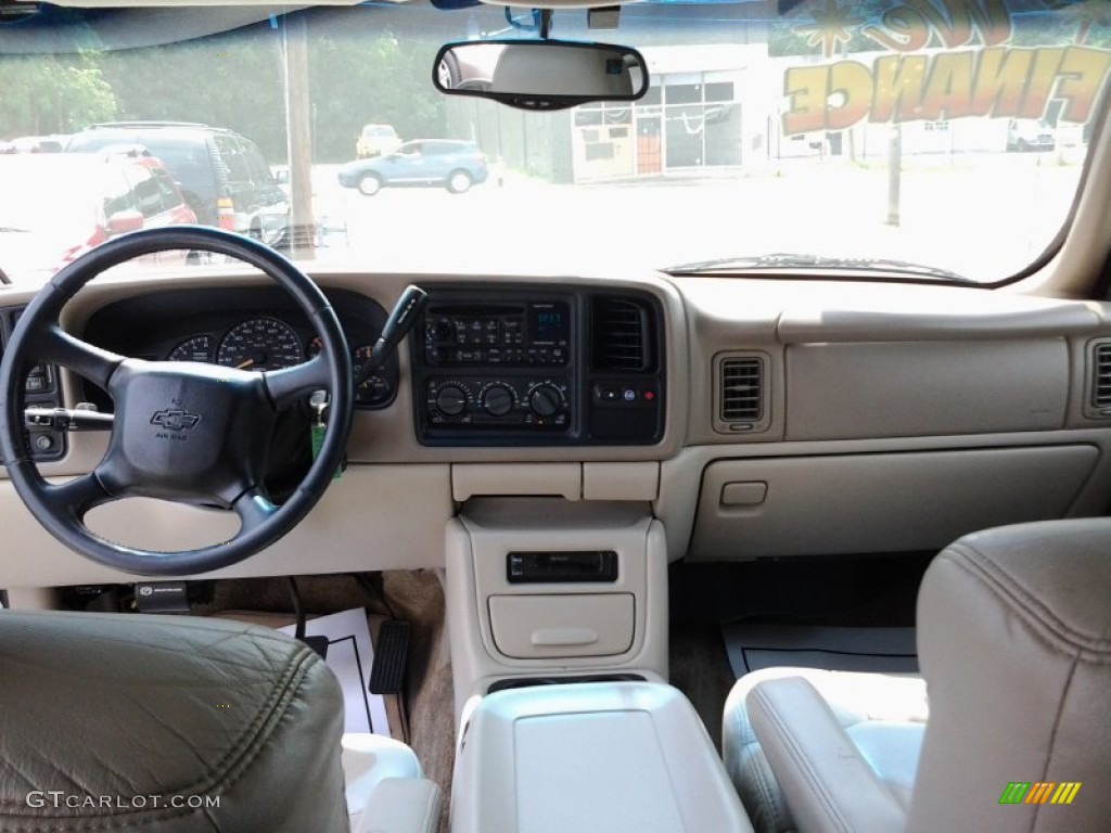 2002 Tahoe LS 4x4 - Summit White / Tan/Neutral photo #11