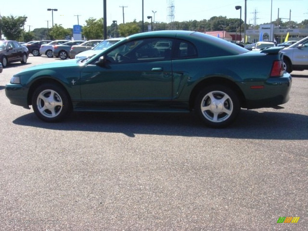 2001 Mustang V6 Coupe - Tropic Green metallic / Medium Parchment photo #3