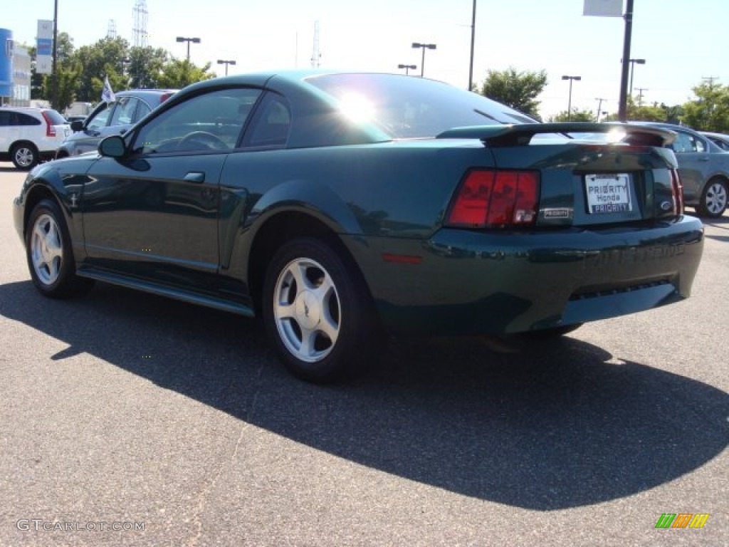 2001 Mustang V6 Coupe - Tropic Green metallic / Medium Parchment photo #4