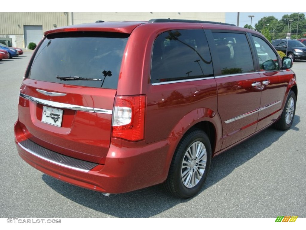 2014 Town & Country Touring-L - Deep Cherry Red Crystal Pearl / Dark Frost Beige/Medium Frost Beige photo #5