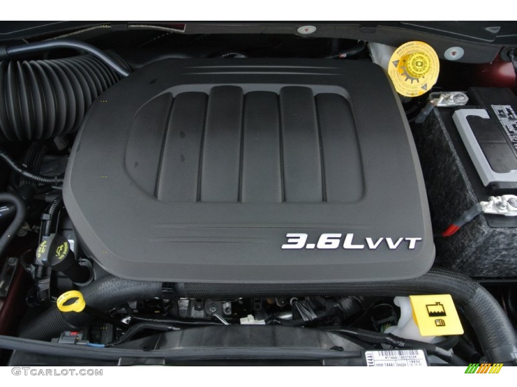 2014 Chrysler Town & Country Touring-L Engine Photos