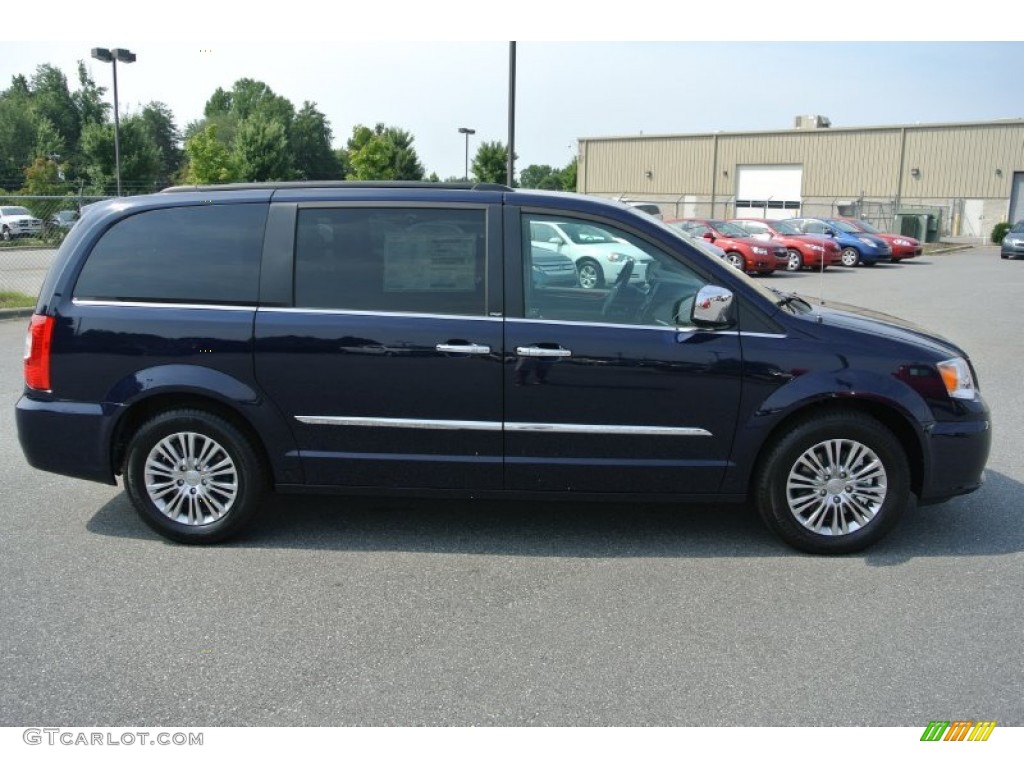 2014 Town & Country Touring-L - True Blue Pearl / Dark Frost Beige/Medium Frost Beige photo #6