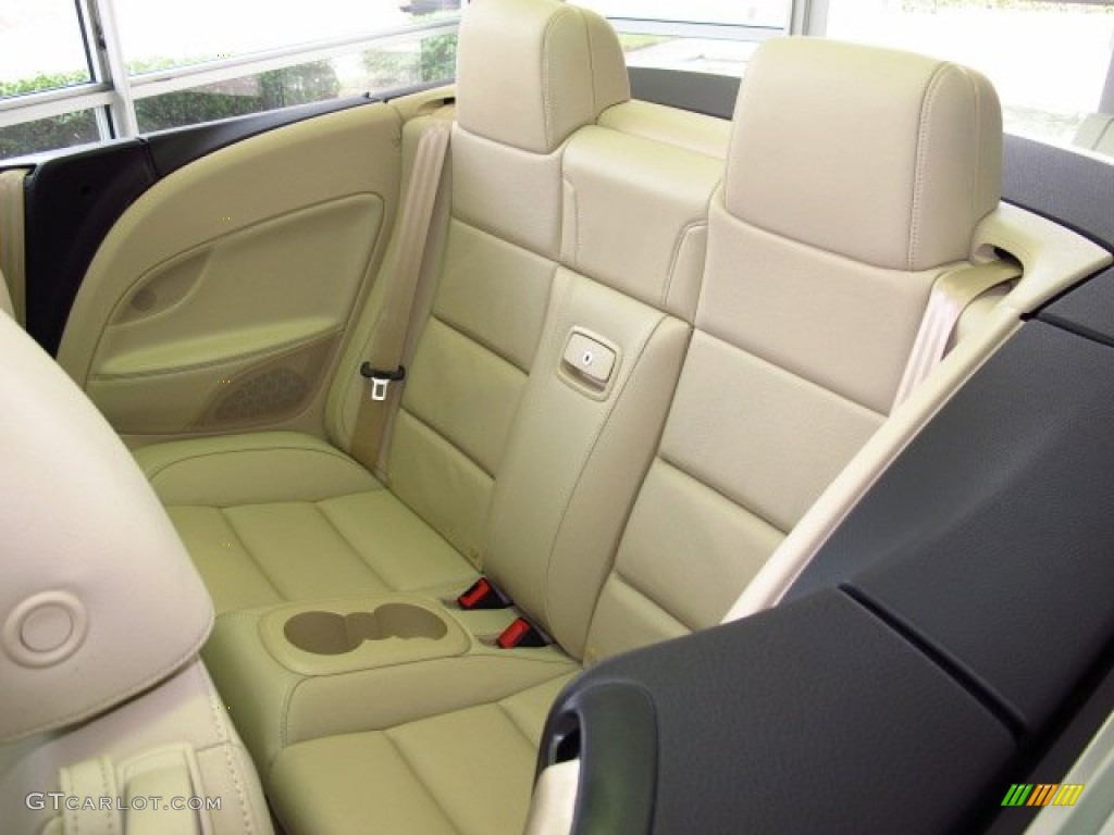 2014 Volkswagen Eos Executive Rear Seat Photo #85034233