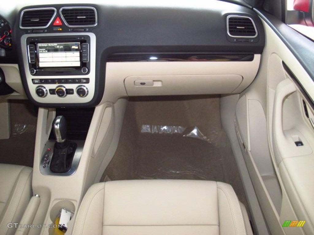 2014 Volkswagen Eos Executive Cornsilk Beige Dashboard Photo #85034812
