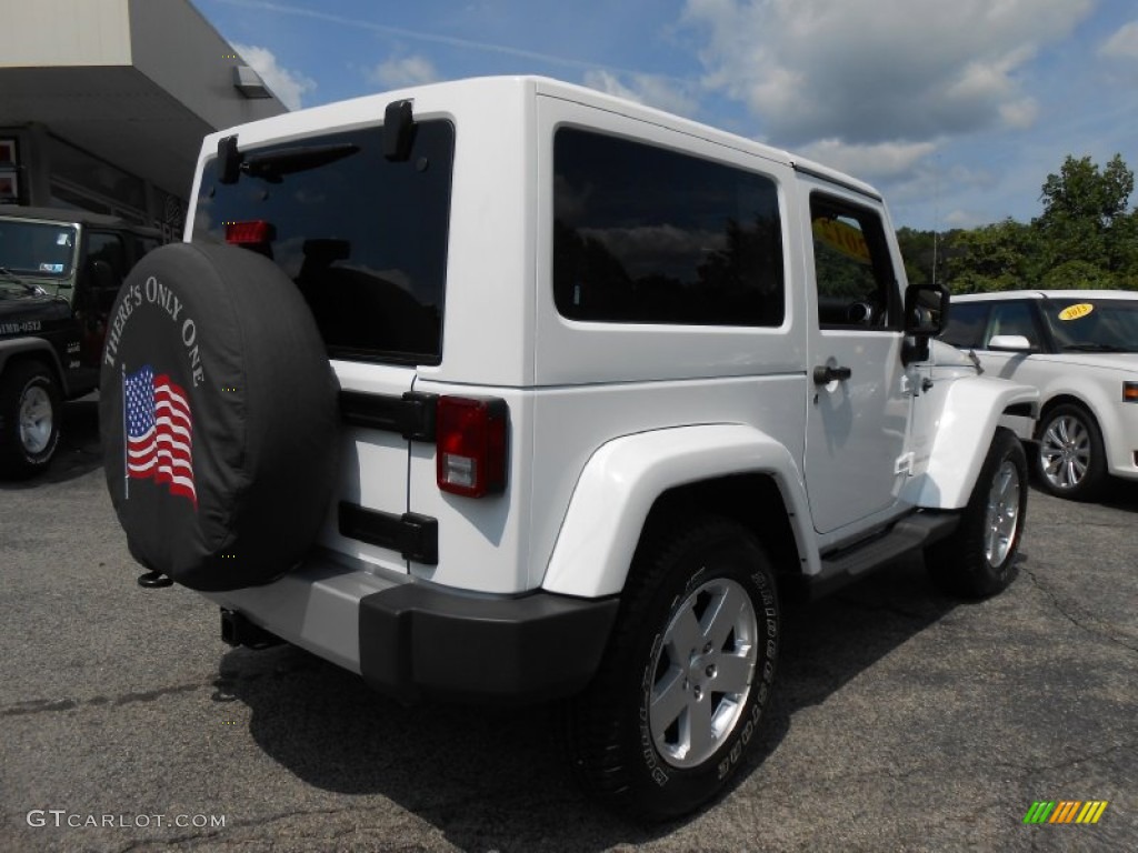 2012 Wrangler Sahara 4x4 - Bright White / Black photo #7