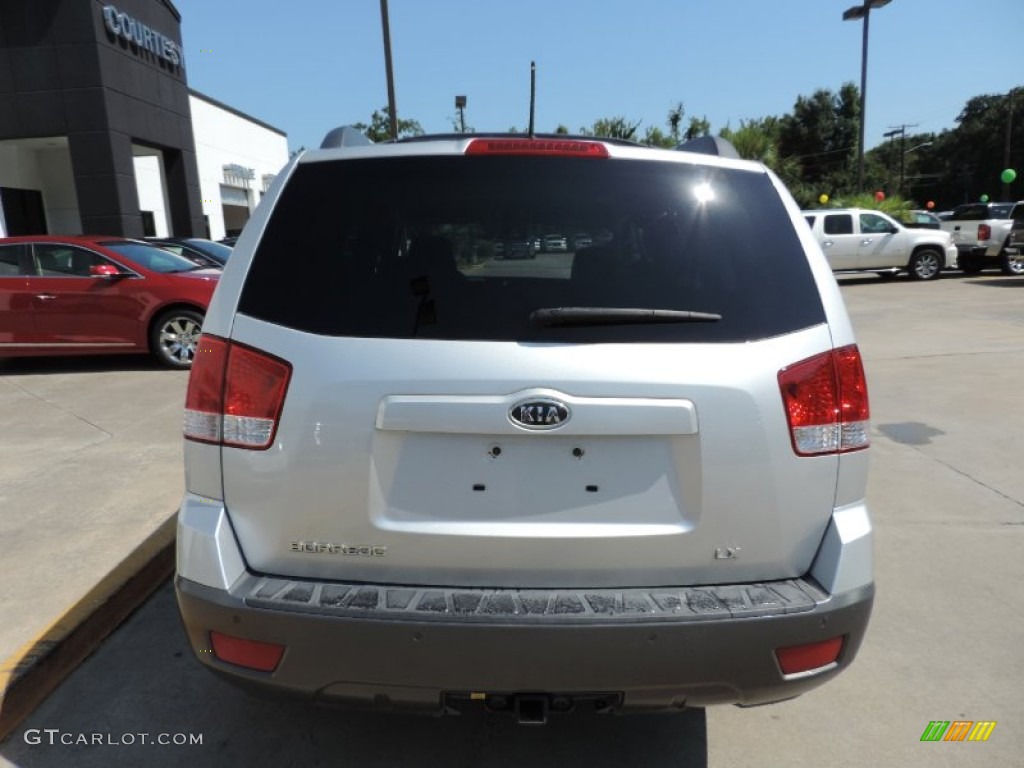 2009 Borrego LX V6 - Bright Silver / Black photo #4