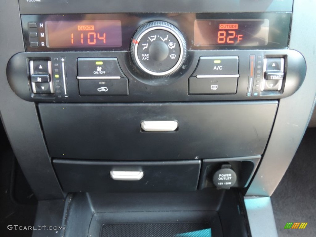 2009 Borrego LX V6 - Bright Silver / Black photo #14