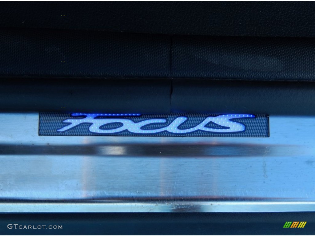 2012 Focus SEL 5-Door - Ingot Silver Metallic / Charcoal Black photo #16
