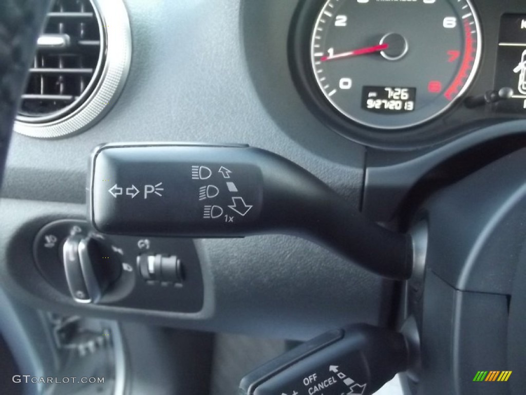 2011 Audi A3 2.0 TFSI Controls Photo #85045003