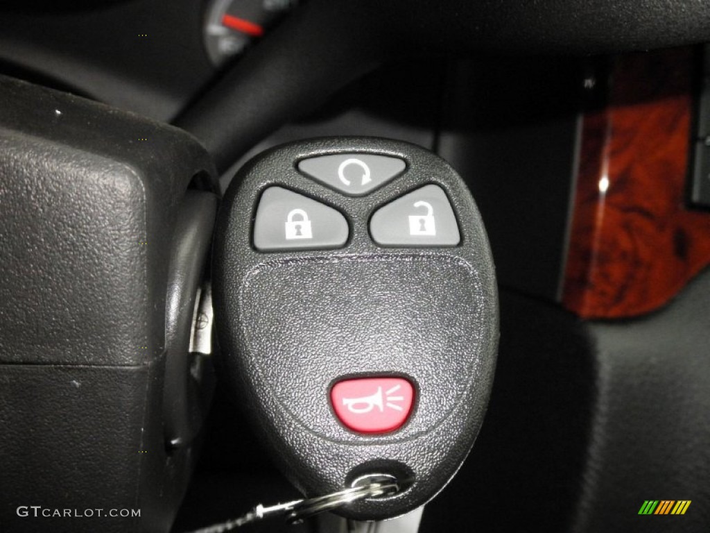 2014 GMC Sierra 3500HD SLT Crew Cab Keys Photos