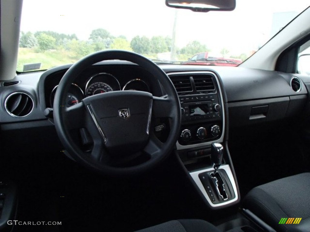 2011 Caliber Mainstreet - Bright White / Dark Slate Gray photo #14