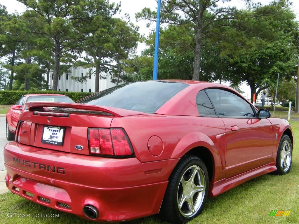 2000 Mustang V6 Coupe - Laser Red Metallic / Medium Graphite photo #5
