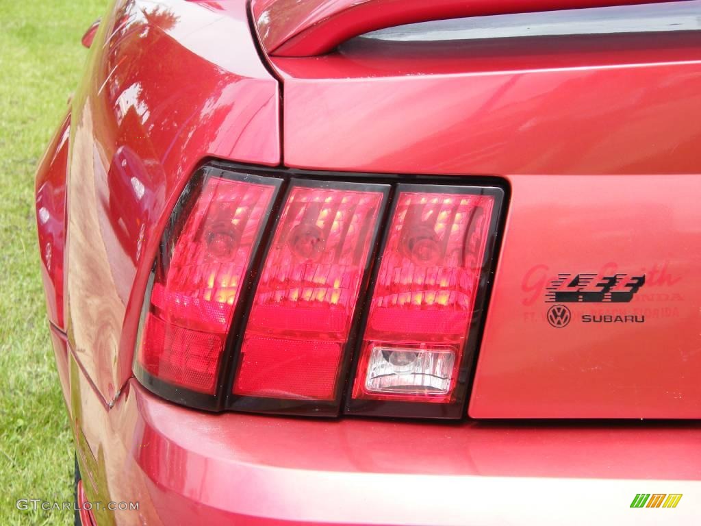 2000 Mustang V6 Coupe - Laser Red Metallic / Medium Graphite photo #10