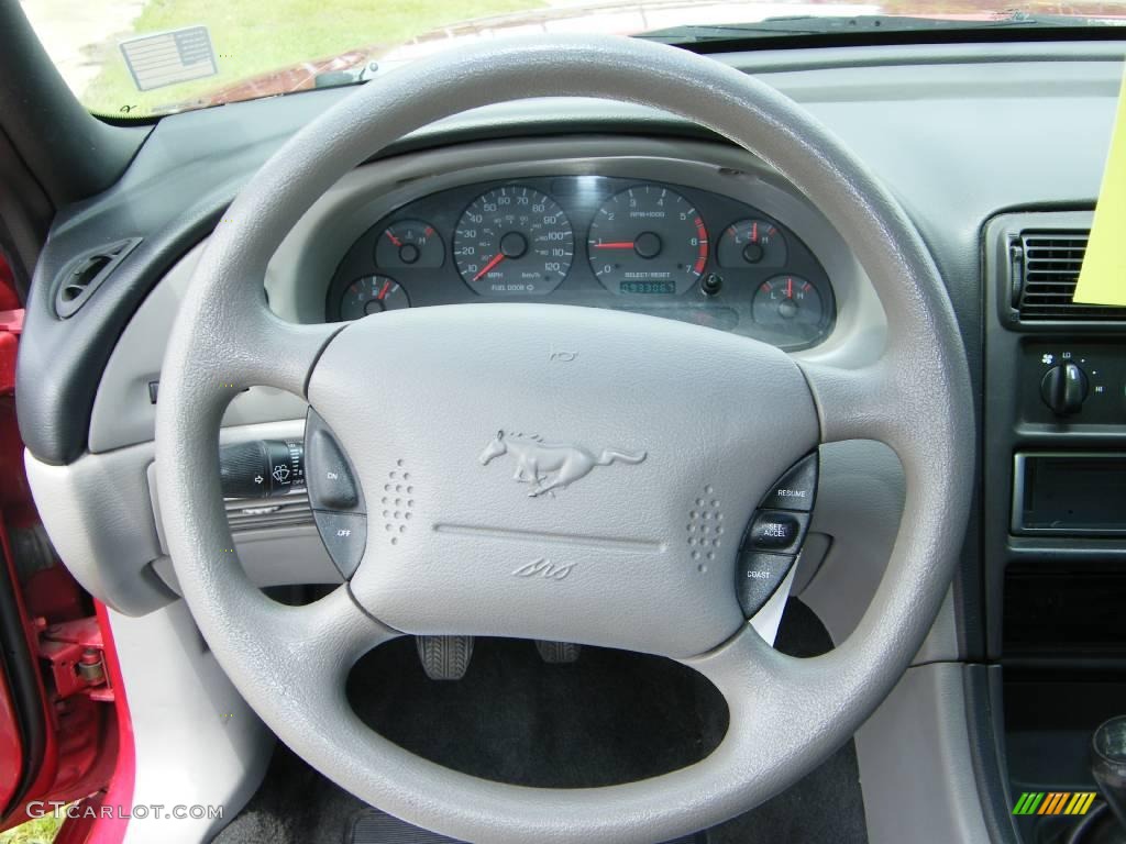 2000 Mustang V6 Coupe - Laser Red Metallic / Medium Graphite photo #16