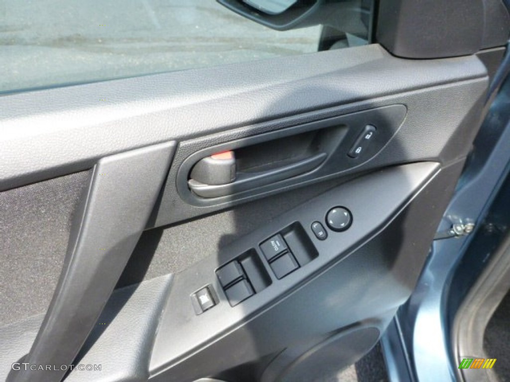 2011 MAZDA3 i Sport 4 Door - Gunmetal Blue Mica / Black photo #15