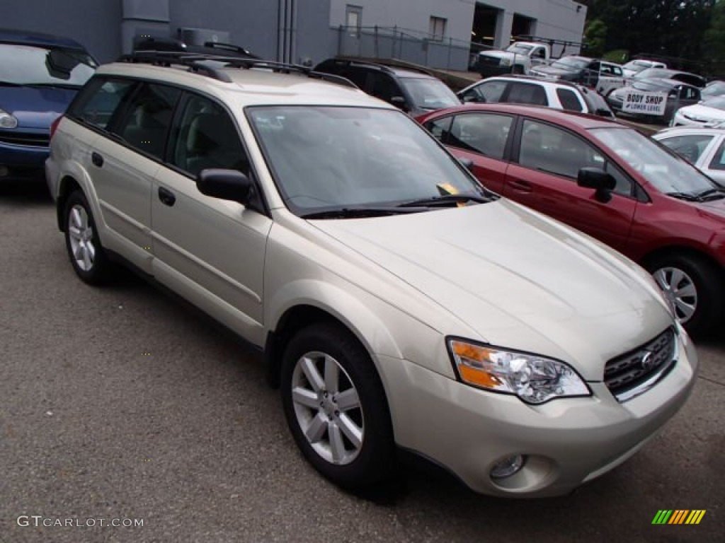 2007 Outback 2.5i Wagon - Champagne Gold Opal / Taupe Leather photo #1