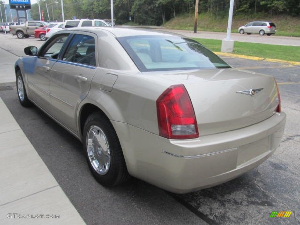 2006 300 Touring - Linen Gold Metallic / Dark Slate Gray/Light Graystone photo #6