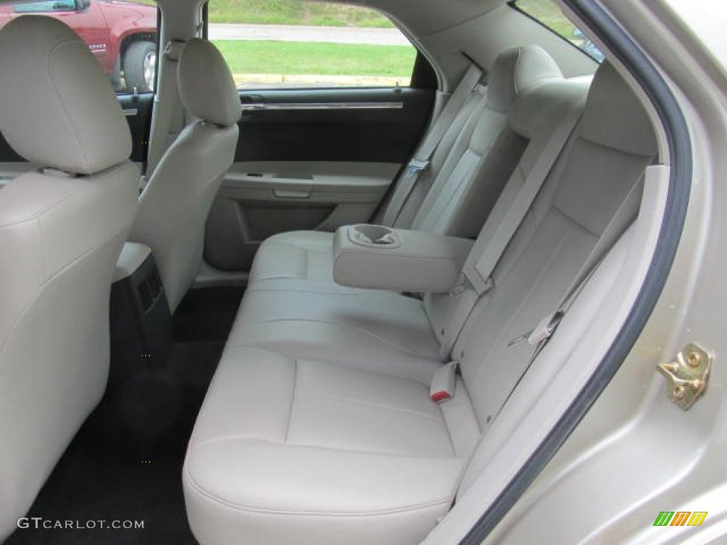 2006 300 Touring - Linen Gold Metallic / Dark Slate Gray/Light Graystone photo #10