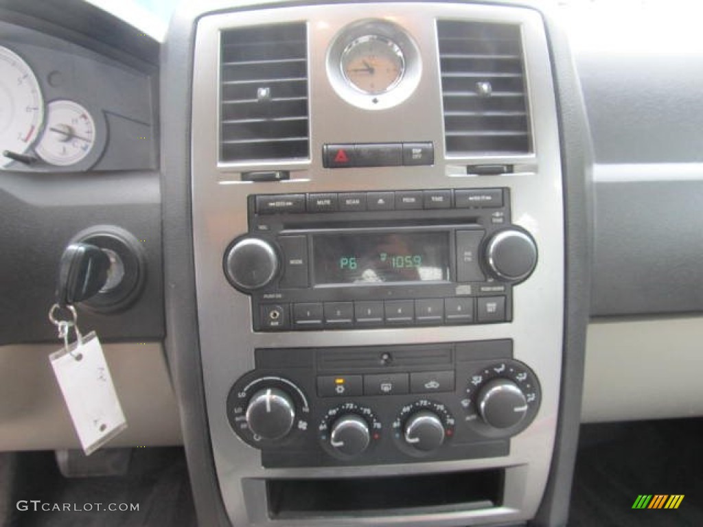 2006 300 Touring - Linen Gold Metallic / Dark Slate Gray/Light Graystone photo #12