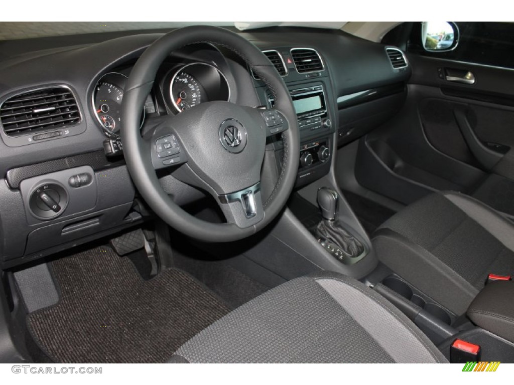 Titan Black Interior 2014 Volkswagen Jetta S SportWagen Photo #85054207