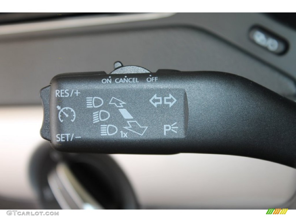 2014 Volkswagen Jetta GLI Autobahn Controls Photo #85060096