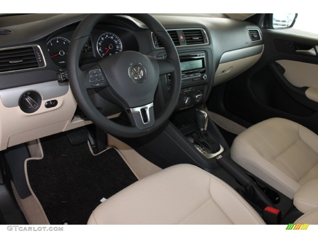 Cornsilk Beige Interior 2014 Volkswagen Jetta SE Sedan Photo #85060462