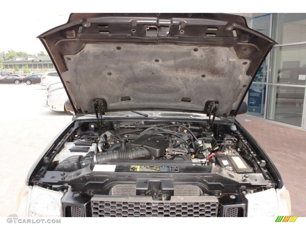 2004 Explorer Sport Trac XLT 4x4 - Black Clearcoat / Medium Dark Flint/Dark Flint photo #16