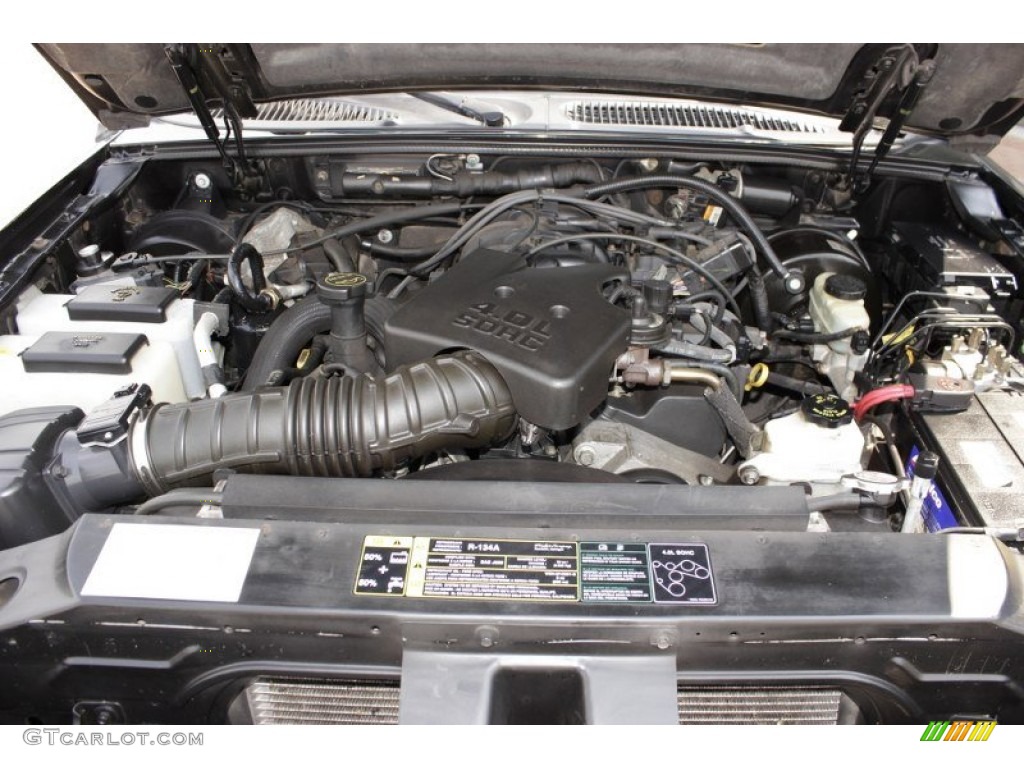 2004 Explorer Sport Trac XLT 4x4 - Black Clearcoat / Medium Dark Flint/Dark Flint photo #17