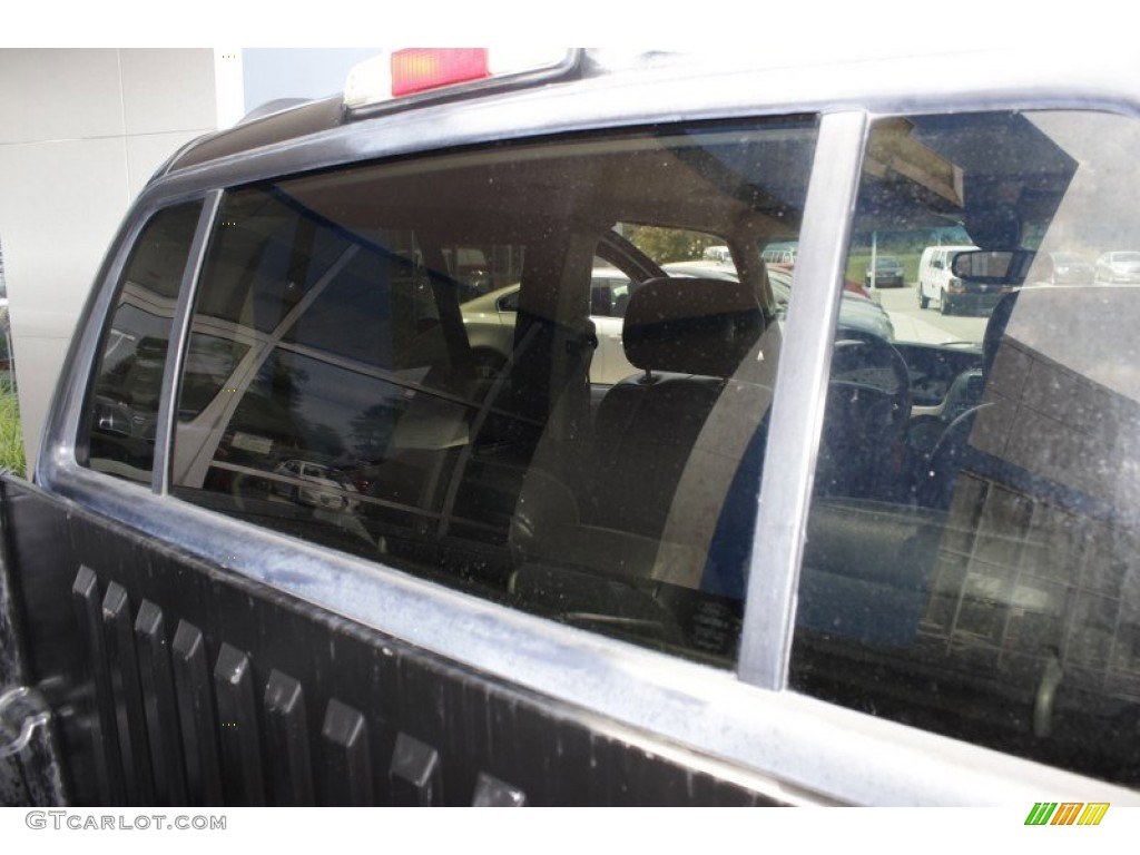 2004 Explorer Sport Trac XLT 4x4 - Black Clearcoat / Medium Dark Flint/Dark Flint photo #28