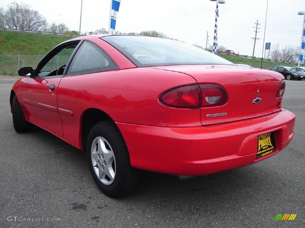 2002 Cavalier Coupe - Bright Red / Graphite photo #3