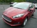 Ruby Red - Fiesta SE Sedan Photo No. 5