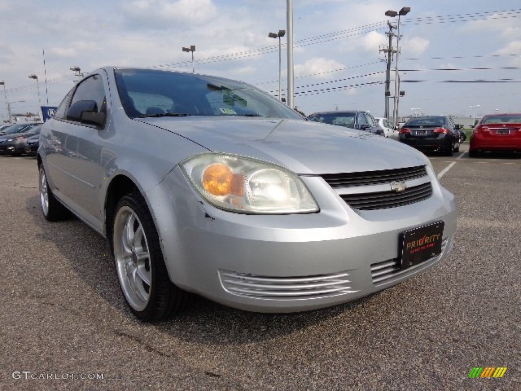 2006 Cobalt LS Coupe - Ultra Silver Metallic / Gray photo #9