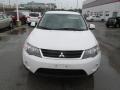 Diamond White Pearl - Outlander LS 4WD Photo No. 4