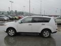 Diamond White Pearl - Outlander LS 4WD Photo No. 6