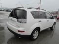 Diamond White Pearl - Outlander LS 4WD Photo No. 8