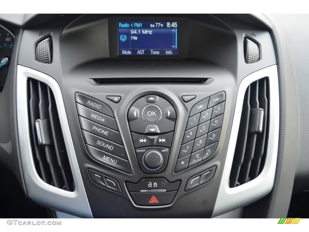 2014 Focus SE Hatchback - Race Red / Charcoal Black photo #11
