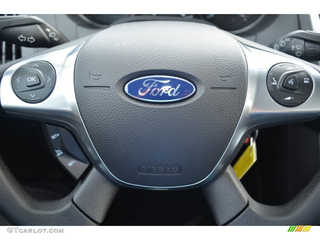 2014 Focus SE Hatchback - Race Red / Charcoal Black photo #14