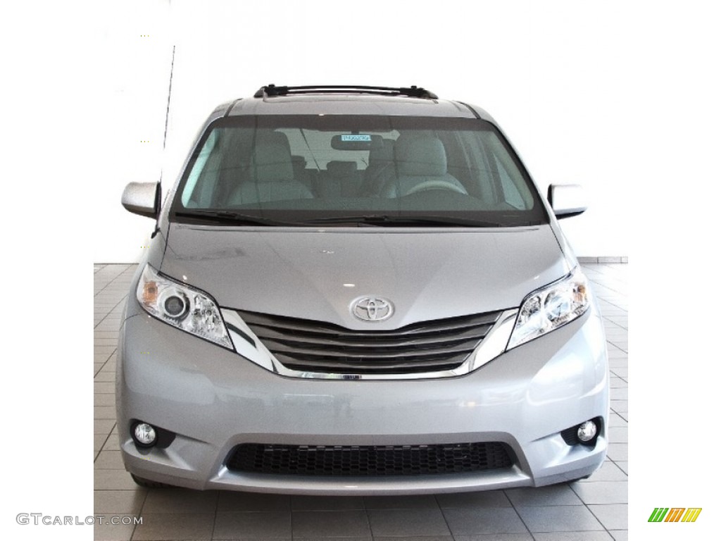 Silver Sky Metallic 2013 Toyota Sienna XLE Exterior Photo #85076167