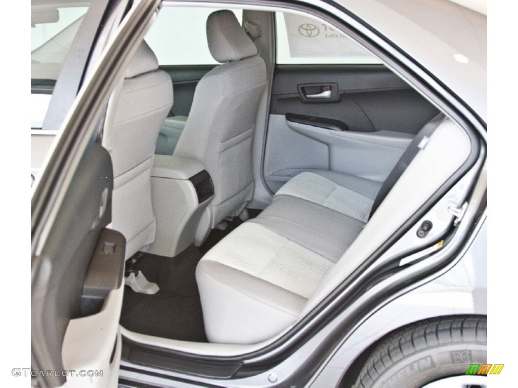 2013 Toyota Camry LE Rear Seat Photo #85076642