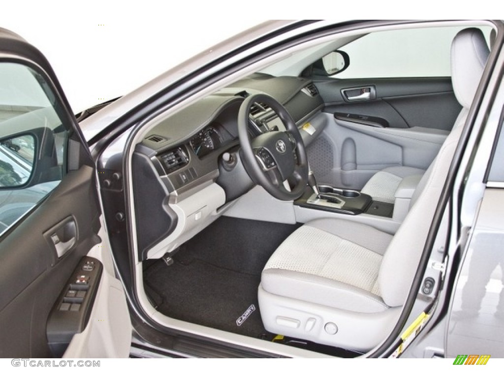 Ash Interior 2013 Toyota Camry LE Photo #85076666