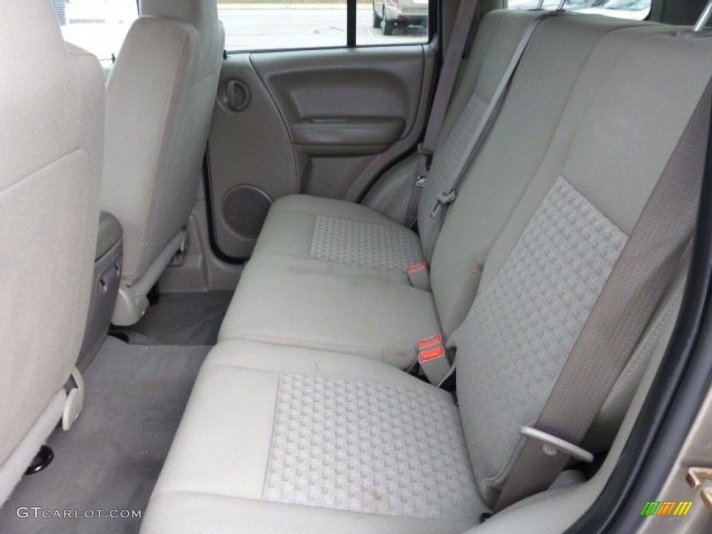 Khaki Interior 2007 Jeep Liberty Sport 4x4 Photo #85077347