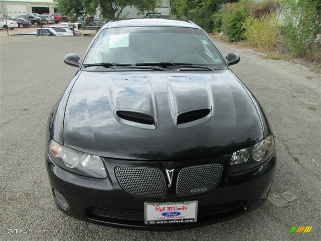 2006 GTO Coupe - Phantom Black Metallic / Black photo #2