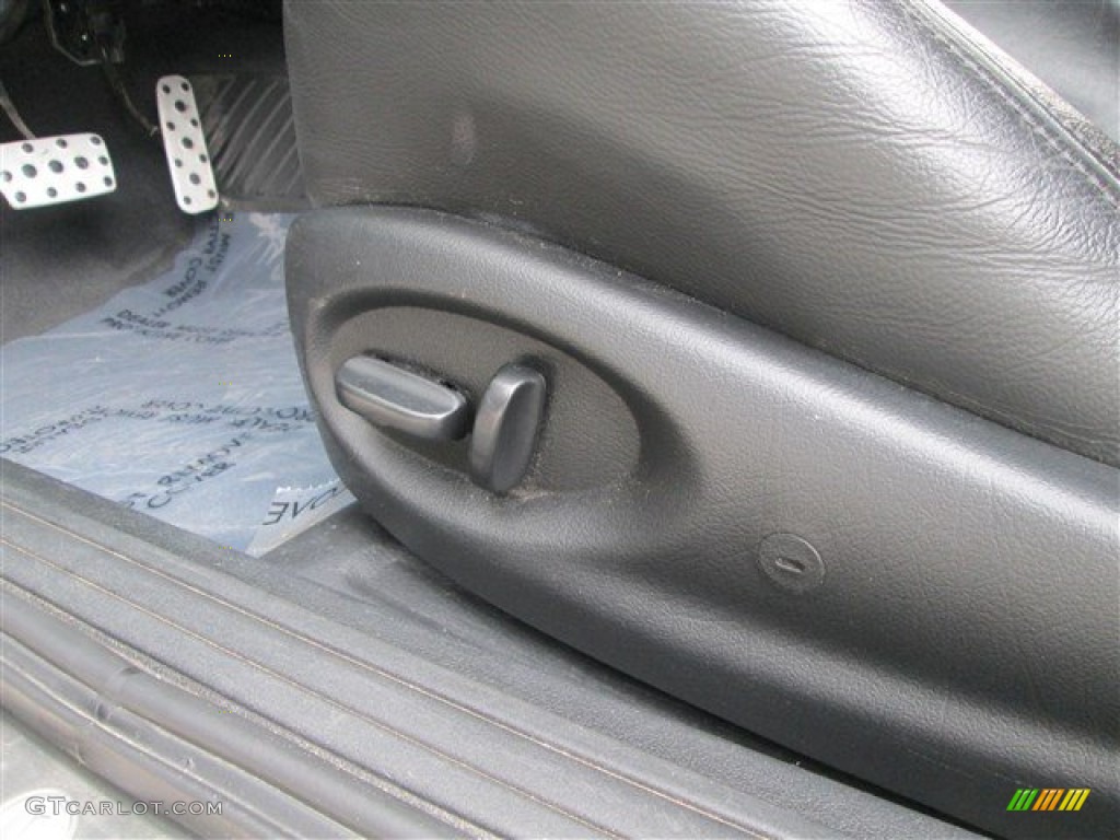 2006 GTO Coupe - Phantom Black Metallic / Black photo #16