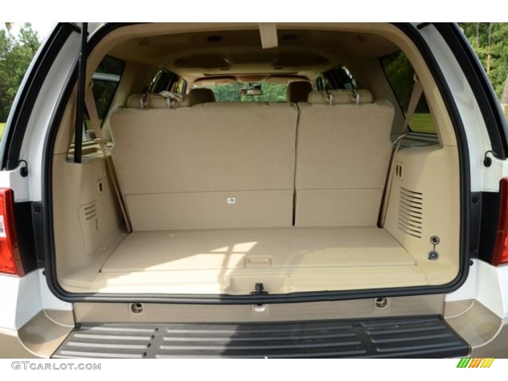 2013 Ford Expedition XLT 4x4 Trunk Photos