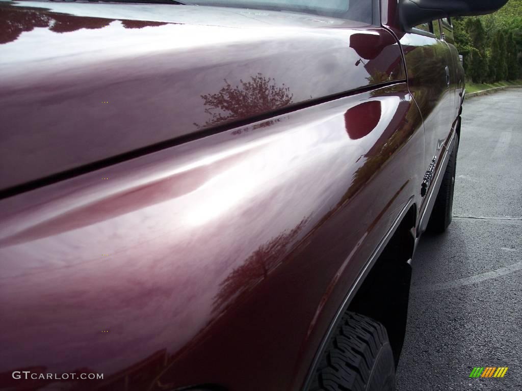 2001 Ram 1500 SLT Club Cab 4x4 - Dark Garnet Red Pearl / Mist Gray photo #11