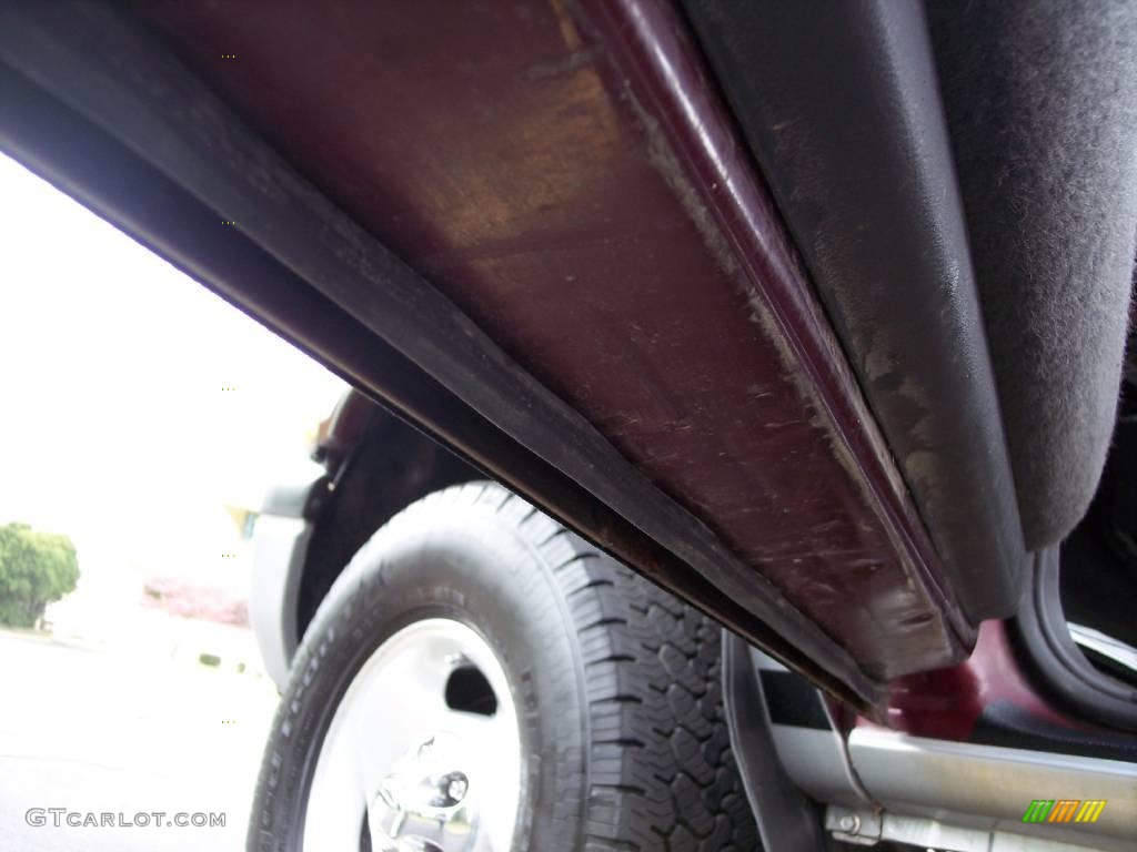2001 Ram 1500 SLT Club Cab 4x4 - Dark Garnet Red Pearl / Mist Gray photo #50