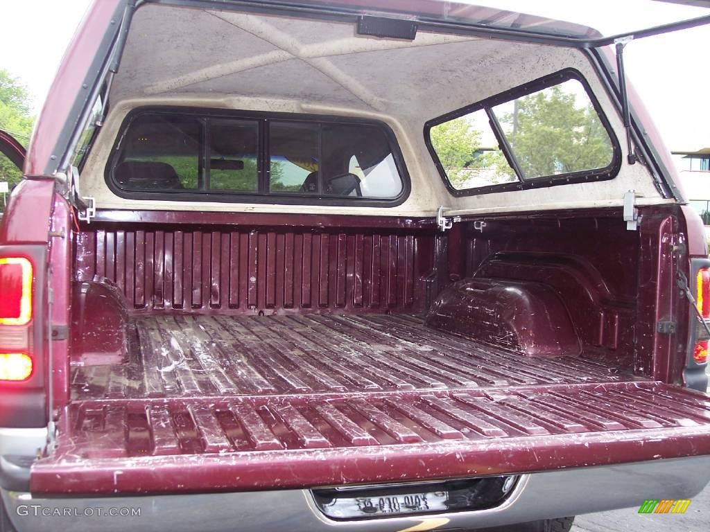 2001 Ram 1500 SLT Club Cab 4x4 - Dark Garnet Red Pearl / Mist Gray photo #57
